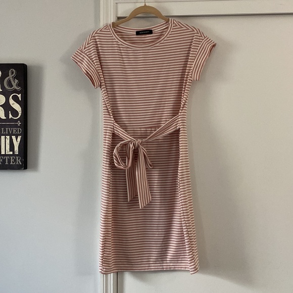 Like new Amazon Dress - Picture 4 of 6